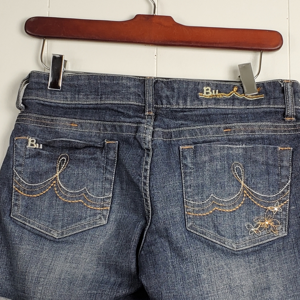 Malibu folded hem 7" jean shorts size 27 - Picture 7 of 11